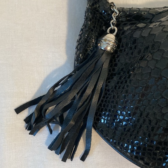 Miss Mak Couture designs hobo snakeskin tassel bag - Picture 3 of 16